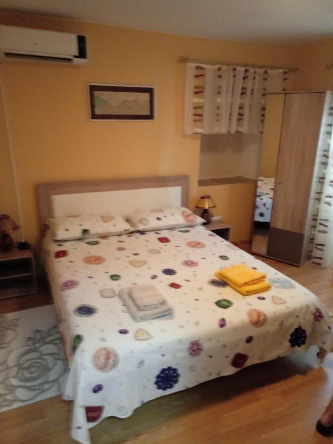 Apartment Villa Venezia 페라스트 외부 사진