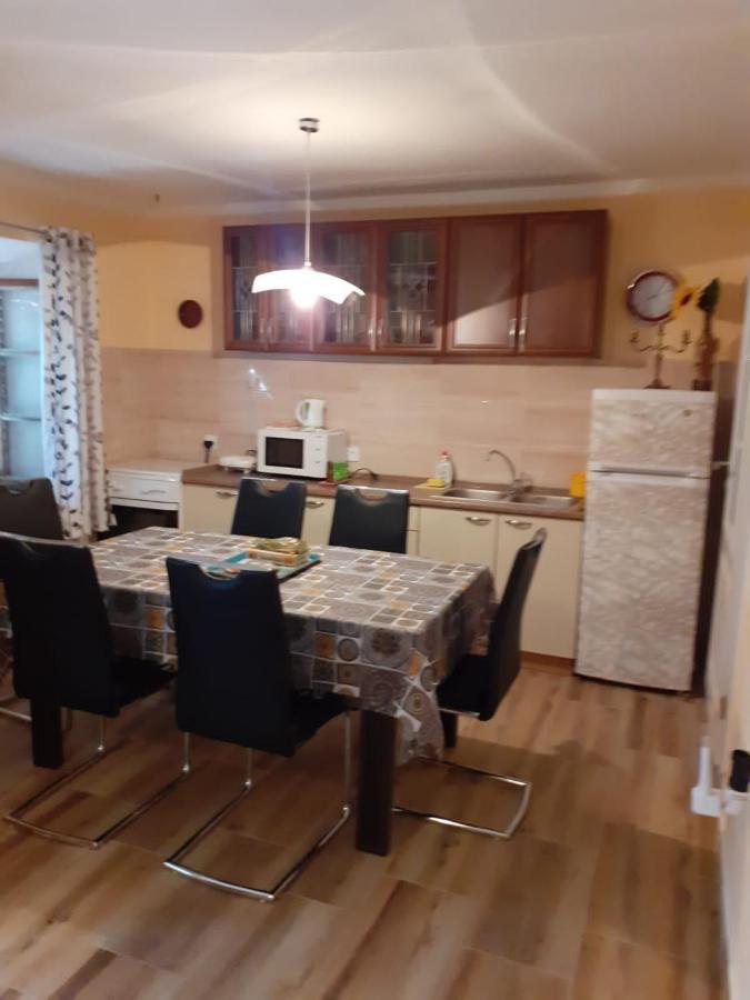 Apartment Villa Venezia 페라스트 외부 사진